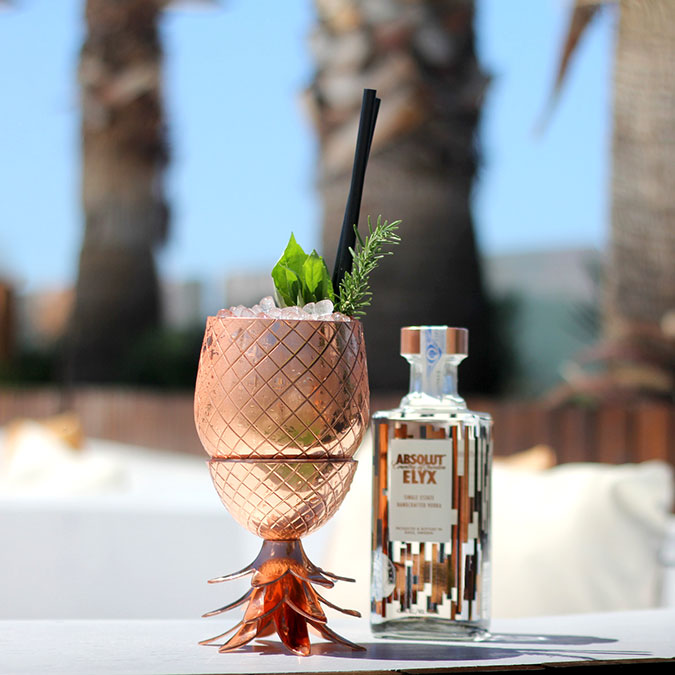Ocean-Beach-Ibiza-New-Sharing-Cocktail-Absolut-Elyx